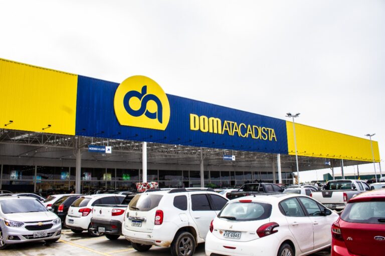 DOM Atacadista lança campanha “Sua Compra Dá Sorte” com prêmios diários e sorteio mensal de carro dom-atacadista-lanca-campanha-“sua-compra-da-sorte”-com-premios-diarios-e-sorteio-mensal-de-carro