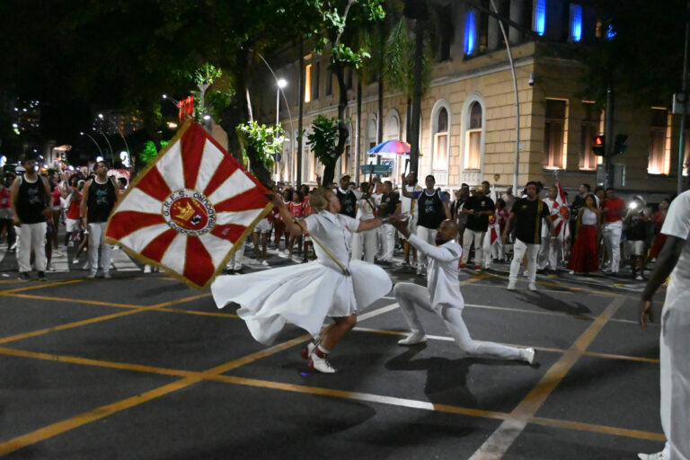 niteroi-une-samba,-formacao-e-solidariedade-no-lancamento-do-carnaval-2026