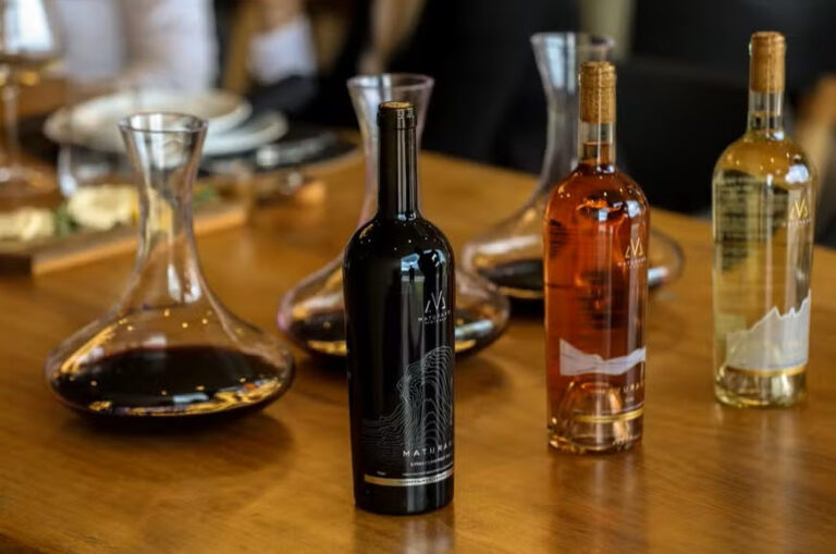 AGORA É LEI: PRODUTOS VITIVINÍCOLAS DA SERRA FLUMINENSE TERÃO A DENOMINAÇÃO DE ORIGEM ‘SERRA DO RIO’ agora-e-lei:-produtos-vitivinicolas-da-serra-fluminense-terao-a-denominacao-de-origem-‘serra-do-rio’