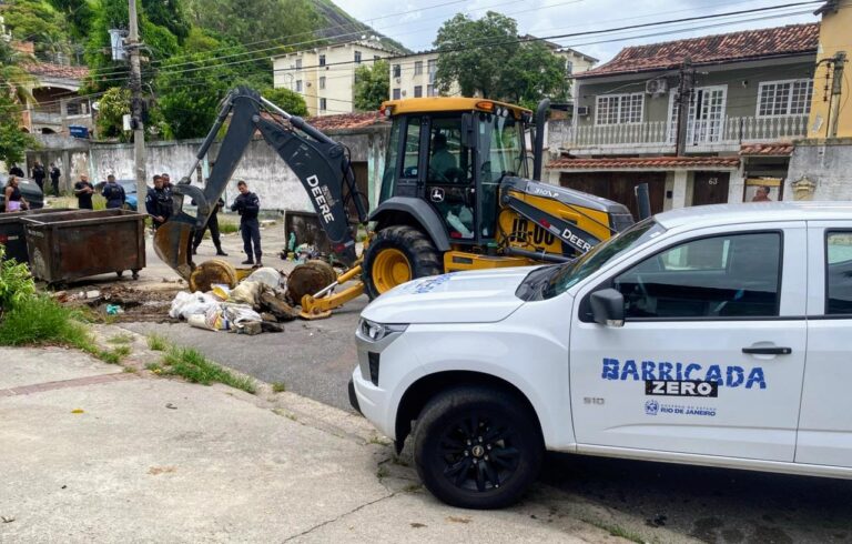 governador-claudio-castro-institui-o-‘disque-barricada’-para-denuncias-de-bloqueios-em-vias-publicas