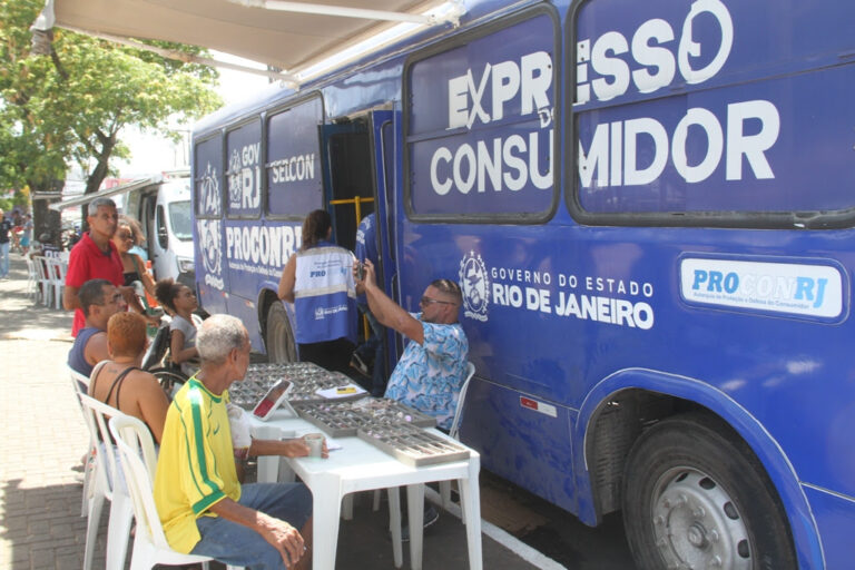 goncalenses-aproveitam-servicos-gratuitos-no-expresso-do-consumidor