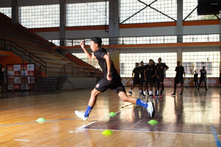 Equipes do Centro de Treinamento “Niterói Joga em Rede” disputam a Copa Zero de futsal equipes-do-centro-de-treinamento-“niteroi-joga-em-rede”-disputam-a-copa-zero-de-futsal