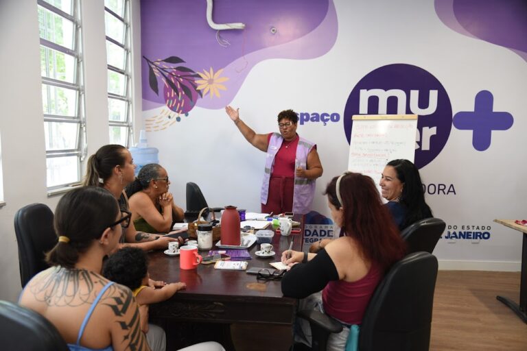 Oficinas gratuitas ensinam mulheres a empreender e gerar renda no Carnaval oficinas-gratuitas-ensinam-mulheres-a-empreender-e-gerar-renda-no-carnaval