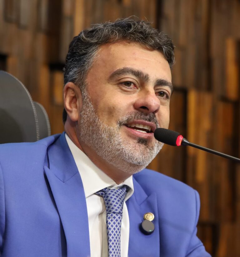 Deputado Vitor Junior formaliza entrega da liderança do PDT na Alerj deputado-vitor-junior-formaliza-entrega-da-lideranca-do-pdt-na-alerj