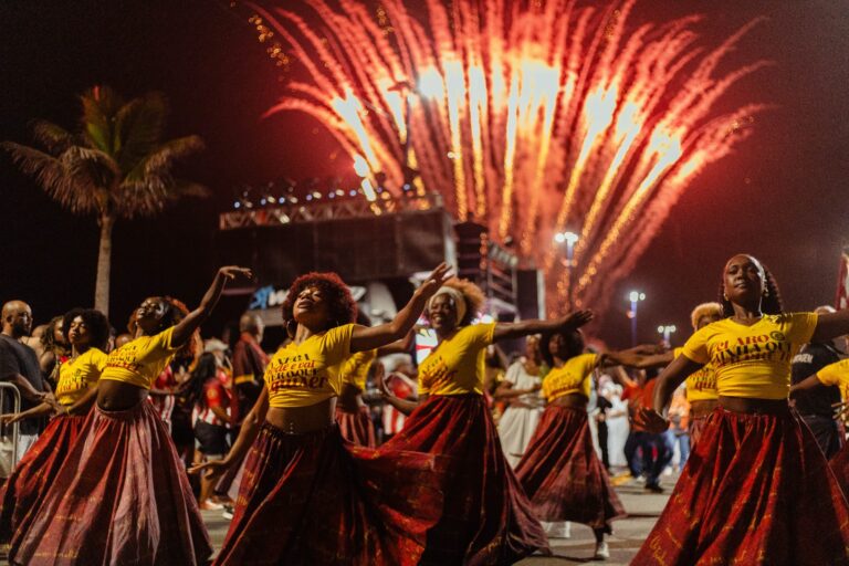 com-apoio-da-prefeitura,-uniao-de-marica-realiza-ultimo-ensaio-de-rua-nesta-sexta-feira,-em-itaipuacu