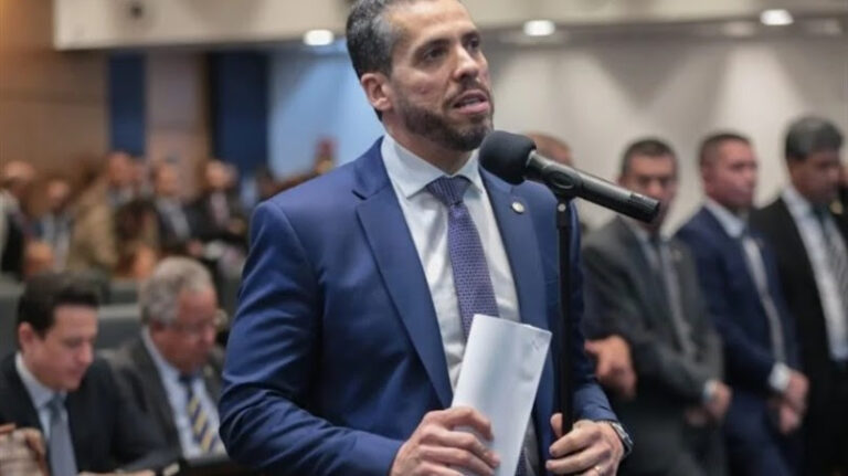 MICROCERVEJARIAS DO ESTADO DO RIO PODERÃO CONTAR COM O SELO ‘CERVEJARIA FLUMINENSE’ microcervejarias-do-estado-do-rio-poderao-contar-com-o-selo-‘cervejaria-fluminense’