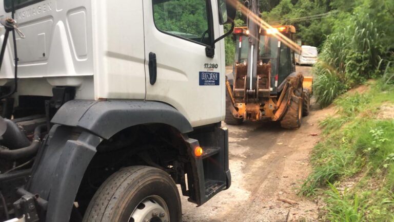 governo-do-estado-do-rio-envia-maquinario-para-cidades-afetadas-pelas-chuvas-na-regiao-serrana