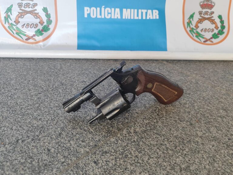 policia-militar-prende-homem-por-posse-irregular-de-arma-de-fogo-em-piratininga
