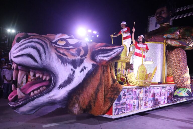 imperio-de-charitas-e-campea-do-carnaval-2026-de-niteroi-com-desfile-emocionante-no-caminho-niemeyer