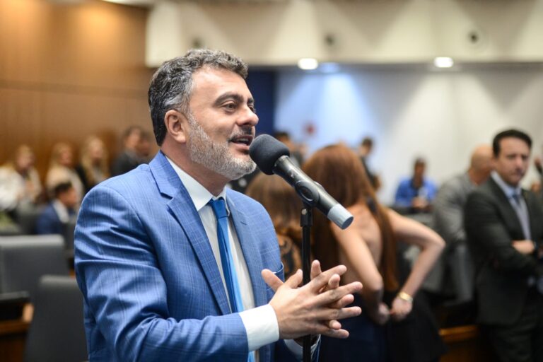 deputado-vitor-junior-protocola-pedido-de-criacao-de-cpi-para-apurar-e-acompanhar-processo-do-caso-‘meninas-de-guarus’