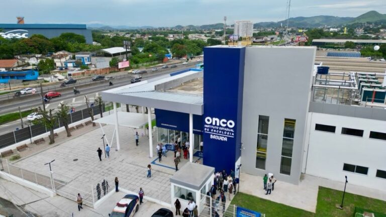 claudio-castro-inaugura-onco-baixada,-primeiro-hospital-oncologico-da-rede-estadual
