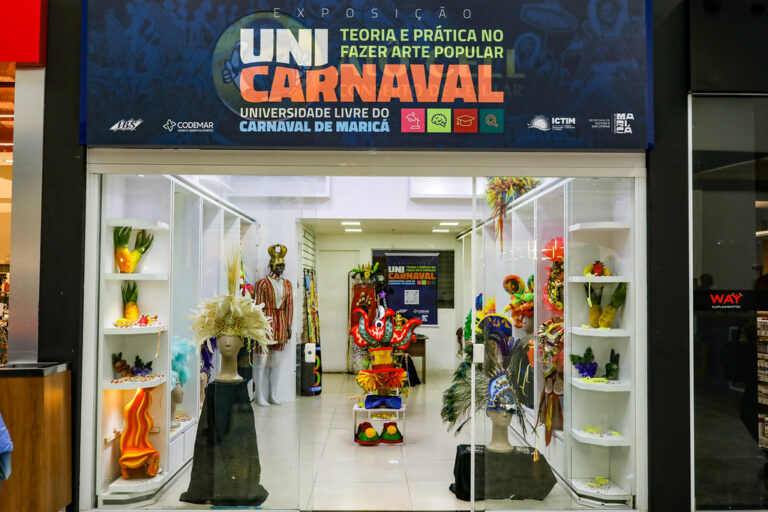 prefeitura-de-marica-abre-exposicao-de-projetos-carnavalescos-de-alunos-da-universidade-livre-do-carnaval