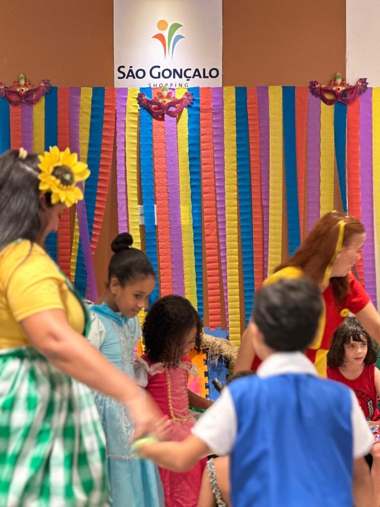 sao-goncalo-shopping-promove-bailinho-inclusivo-de-carnaval-em-parceria-com-o-projeto-teacolher