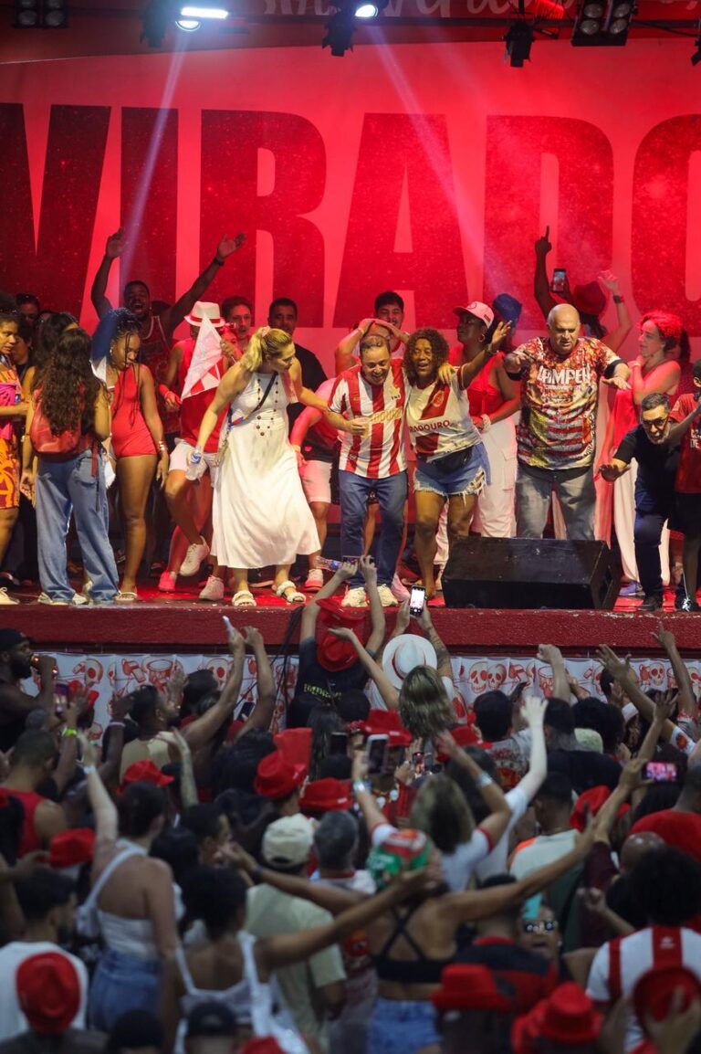 Prefeito de Niterói anuncia novo desfile da campeã Viradouro, no dia 7 de março prefeito-de-niteroi-anuncia-novo-desfile-da-campea-viradouro,-no-dia-7-de-marco