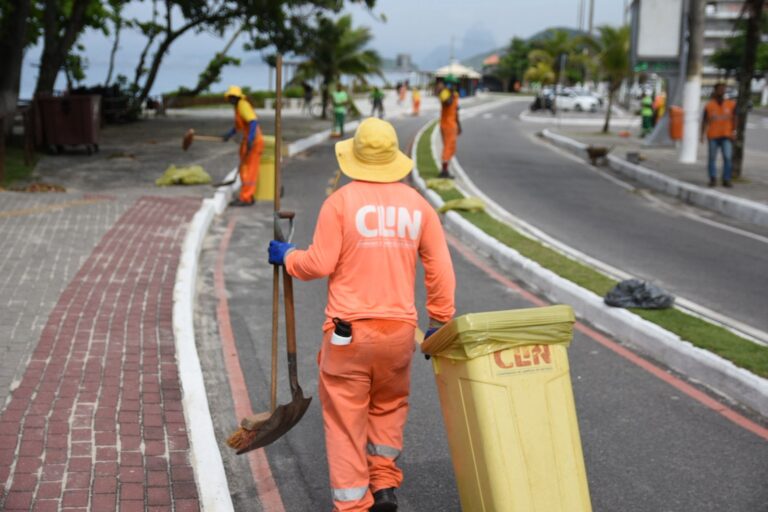 Clin intensifica força-tarefa de limpeza em Niterói durante o verão clin-intensifica-forca-tarefa-de-limpeza-em-niteroi-durante-o-verao
