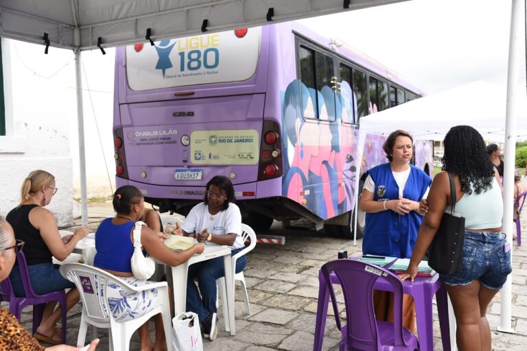 Ônibus Lilás fortalece rede de proteção e amplia acesso a serviços para mulheres em São Pedro da Aldeia onibus-lilas-fortalece-rede-de-protecao-e-amplia-acesso-a-servicos-para-mulheres-em-sao-pedro-da-aldeia