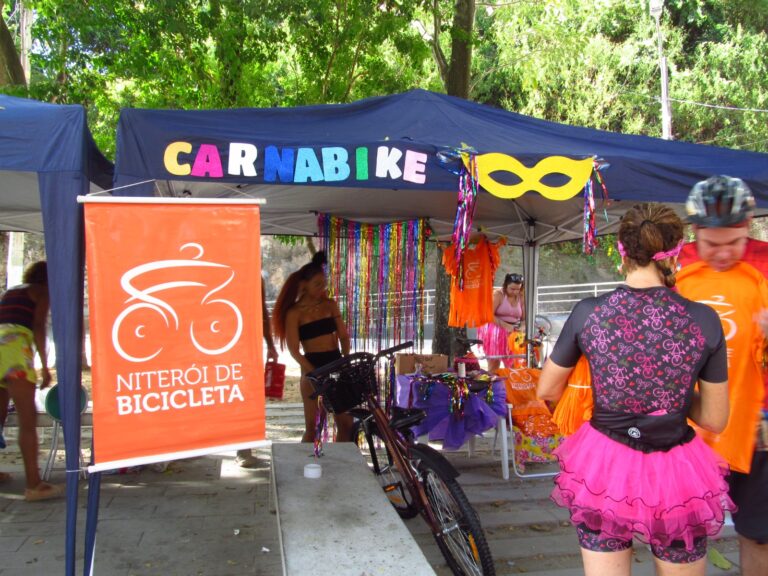 carnabike-2026-une-folia-e-mobilidade-ativa-na-praca-da-bicicleta,-no-gragoata,-neste-sabado-(28)