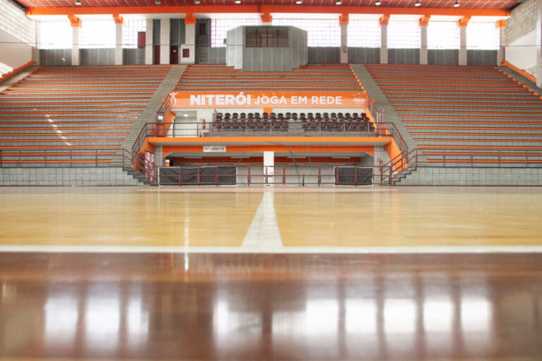 ct-niteroi-sedia-campeonato-de-futsal-feminino-da-conmebol