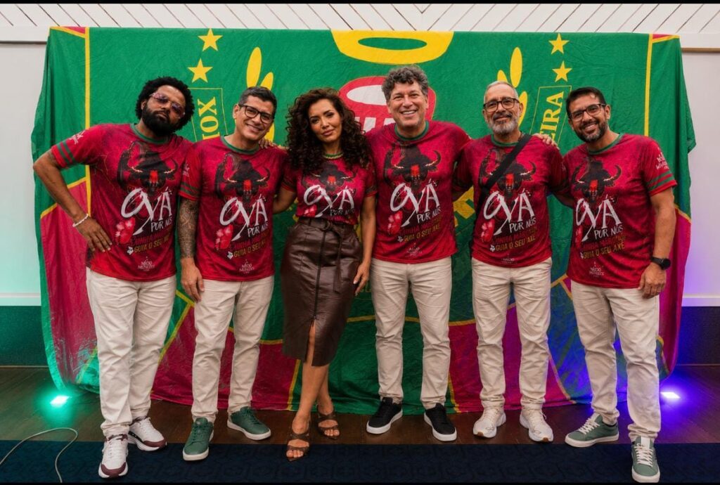 Parceria de Xande de Pilares, Karinah, Gilson Bernini, Gustavo Clarão, Beto Savanna e Felipe Mussili se apresenta neste sábado (1), nas eliminatórias de samba-enredo da Mangueira 2027 9 105022