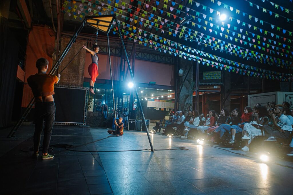 Companhia Circo no Ato realiza evento circense com festa julina na Fundição Progresso 24 Oficina 03