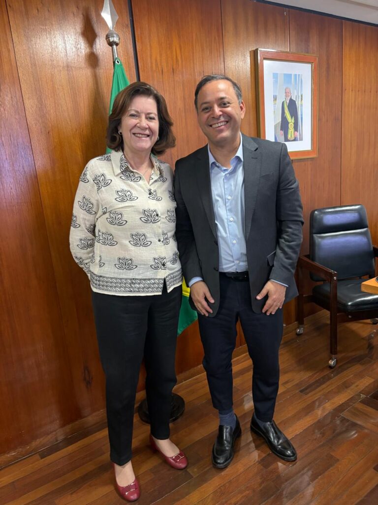 Prefeito Rodrigo Neves vai a Brasília tratar de pautas importantes para o desenvolvimento de Niterói 127 WhatsApp Image 2026 07 22 at 08.35.04 2