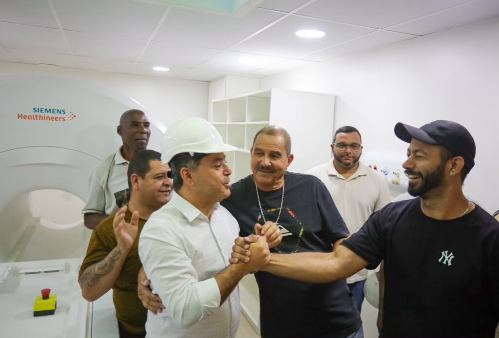 Prefeito Rodrigo Neves vistoria implantação do Supercentro de Exames e obras de nova escola na Região Oceânica 147 WhatsApp Image 2026 07 22 at 14.36.12 2